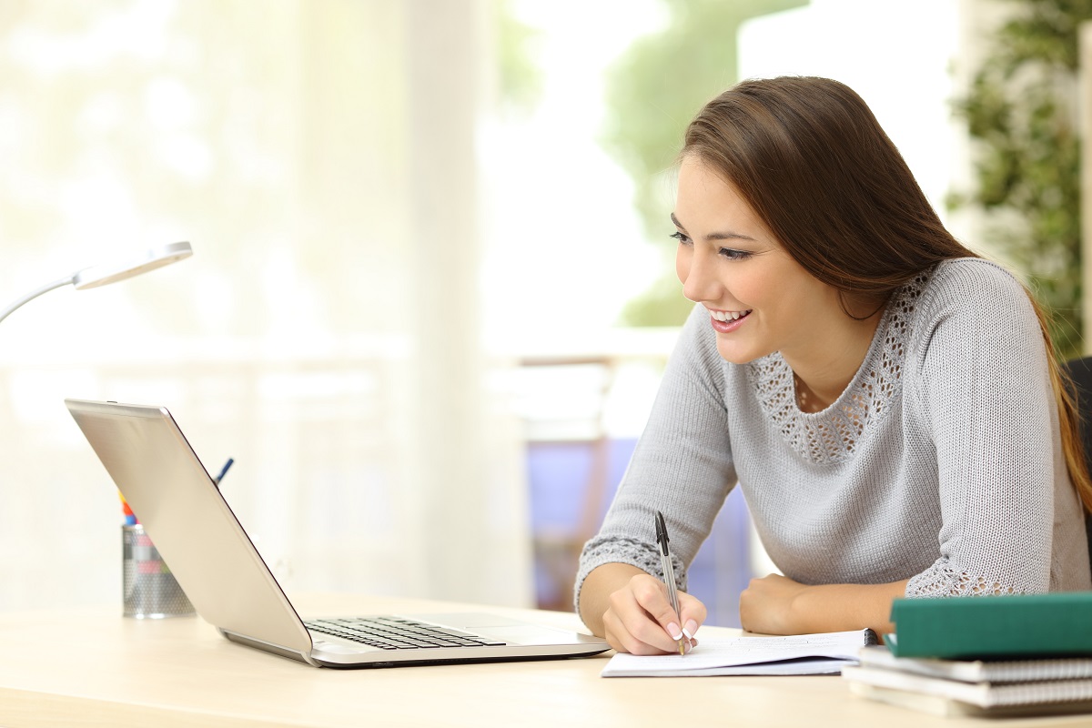 woman writing a blog 